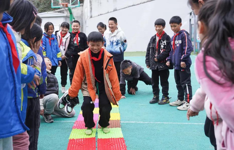 教育部门加强青少年心理健康教育监督的措施与策略