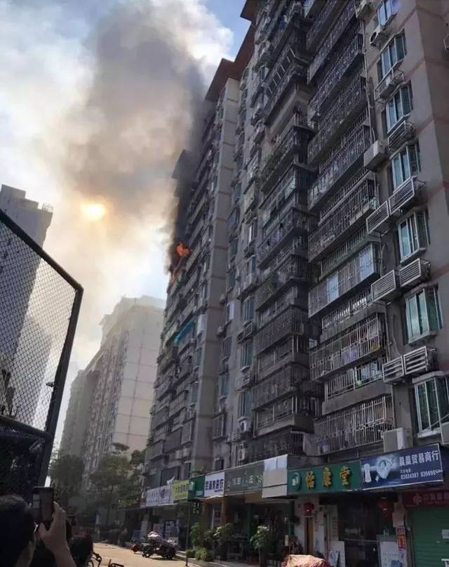 深圳天价楼盘背后的危机与反思，爆炸小区的故事（一平米价值十八万）