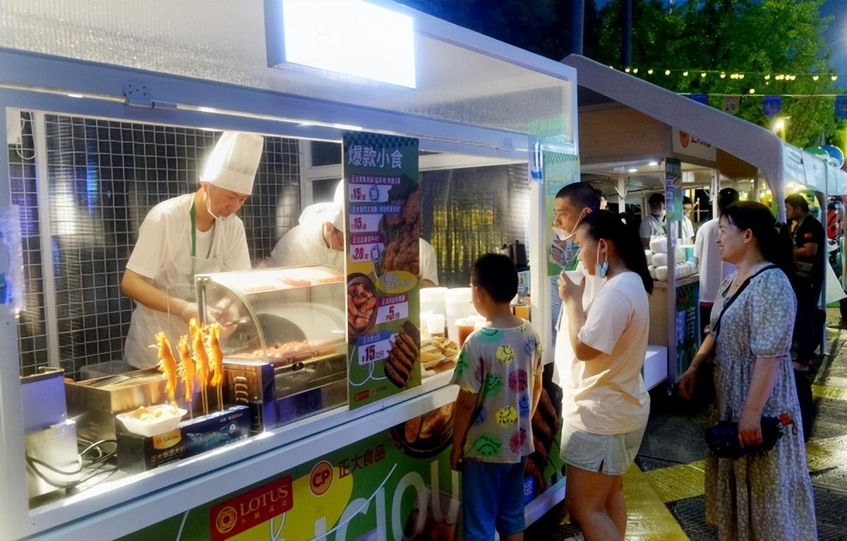 夜间经济活跃带动城市消费场景创新升级