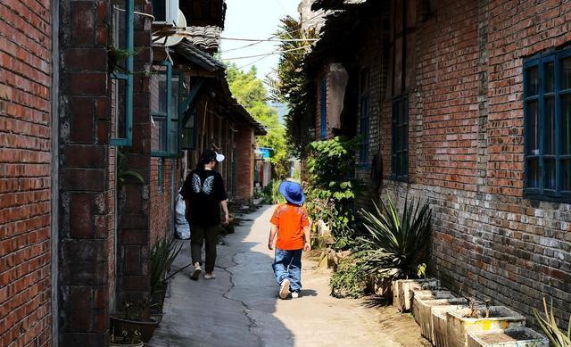 千年古镇石板路，漫步回忆时光路