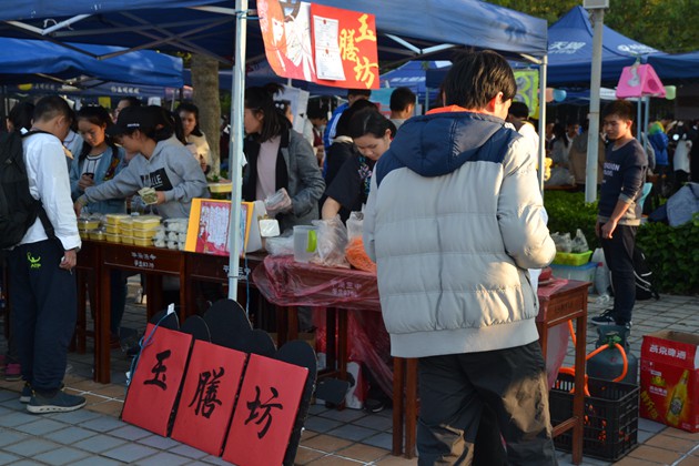 全球美食街探秘，品味独特文化之旅